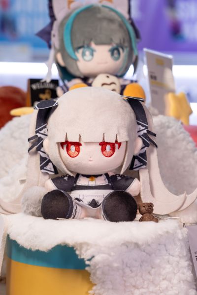 碧蓝航线 可畏 PuniPuni坐姿毛绒娃娃