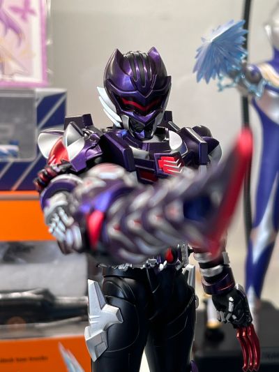 铠甲勇士 影虎：暗黑版地虎侠