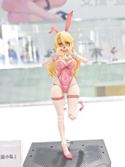 「兔子快速反应小队」——盾牌手 • 爱莲娜ERENA 异色版