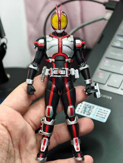 S.H.Figuarts 假面骑士雷杰德