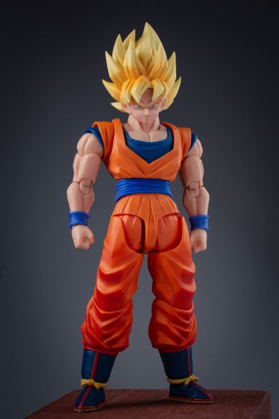 S.H.Figuarts 超级赛亚人孙悟空〈决战开幕〉