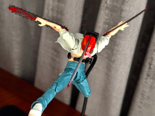 S.H.Figuarts 链锯人 -剧场版 链锯人 蕾塞篇-