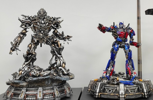 MMTFM-28 变形金刚/复仇 擎天柱