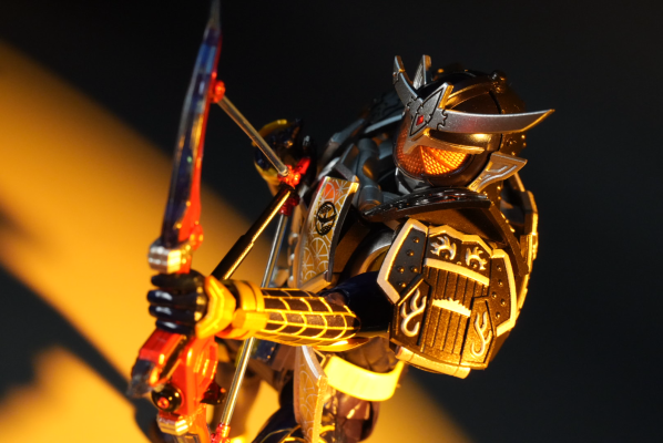 S.H.Figuarts（真骨雕制法） 假面骑士铠武 阵羽柠檬武装