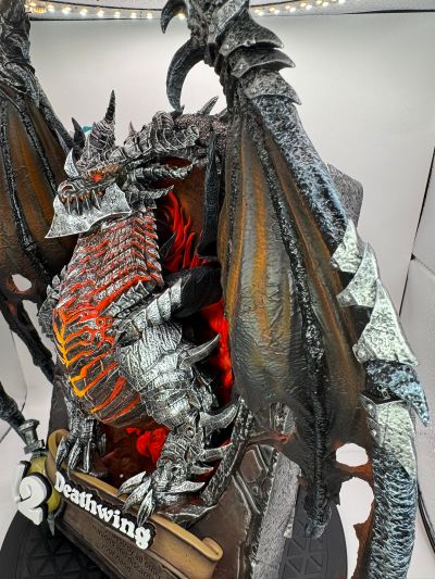 炉石传说 死亡之翼卡牌艺术雕像