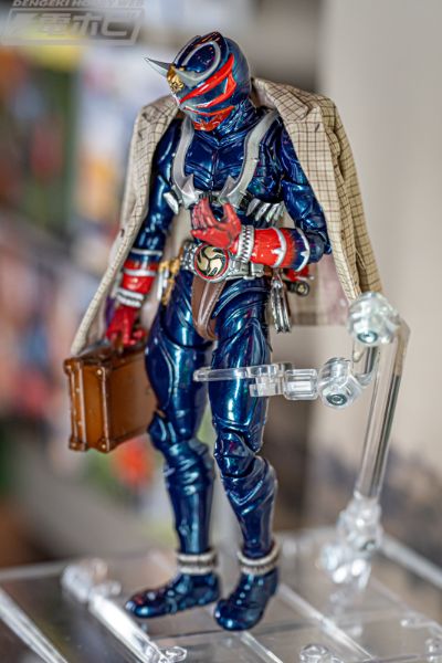 S.H.Figuarts（真骨雕制法） 假面骑士响鬼 20周年纪念版