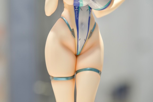 兔女郎服装计划 索菲亚· F· 希琳 高叉泳装版