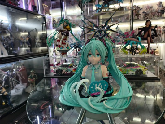 初音未来 16周年纪念 胸像