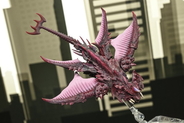 S.H.MonsterArts 哥斯拉二世&戴斯特洛伊亚进化套装