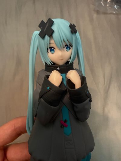 世界计划：毁灭的世界与无法歌唱的初音未来 Luminasta “闭窗世界的初音未来”