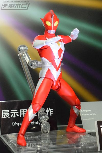 S.H.Figuarts 哉阿斯奥特曼