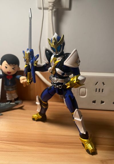 TOYRISE AFR-01 龙剑王