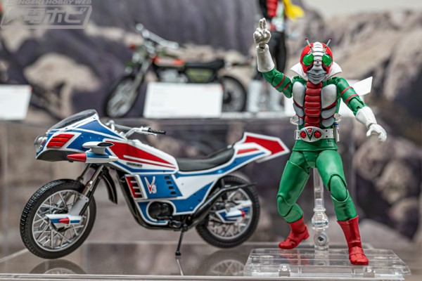 S.H.Figuarts（真骨雕制法） 假面骑士胜利三号 荣耀昭和骑士版