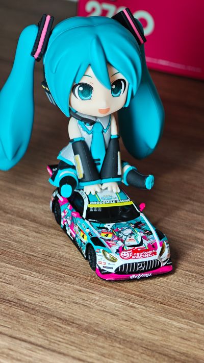 初音未来 GT企划 1/64 GOODSMILE 初音未来 AMG 2025 开幕战