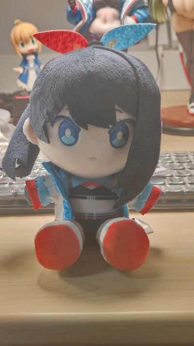 古立特宇宙 Dreamy Divas PuniPuni坐姿毛绒娃娃 宝多六花