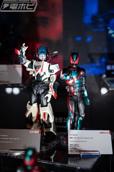 S.H.Figuarts 暗码零洛伊德号（机器人模式）