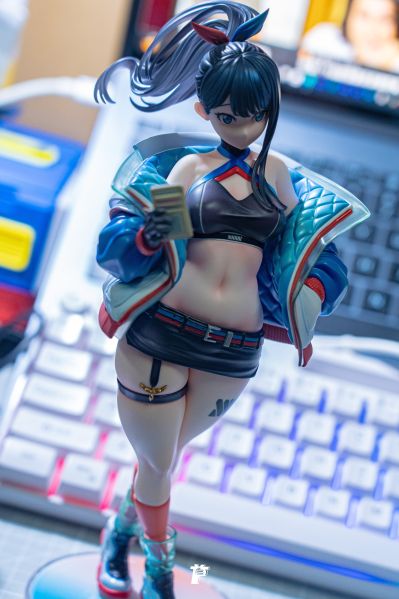 古立特宇宙 Dreamy Divas PuniPuni坐姿毛绒娃娃 宝多六花