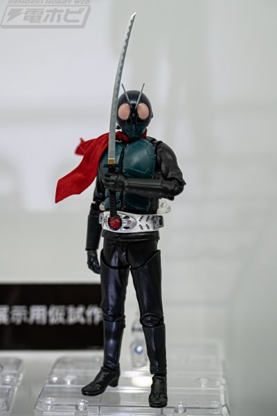 S.H.Figuarts 蝗虫怪人01/假面骑士（新·假面骑士）