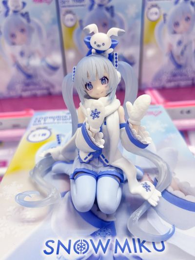 压泡面 初音未来 雪未来 天空小镇（Sky Town）