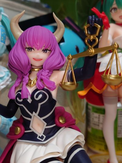 Desktop Cute 葬送的芙莉莲 断头台阿乌拉