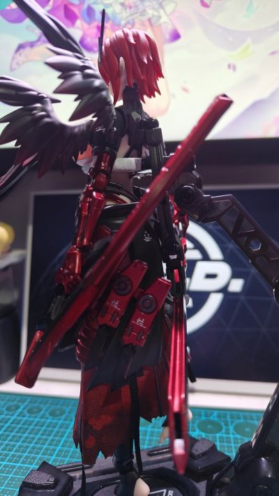 「狼犬部队 突击型·渡鸦」 1/9  包胶可动手办