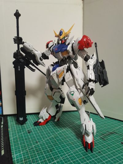 MG 1/100 巴巴托斯高达天狼座