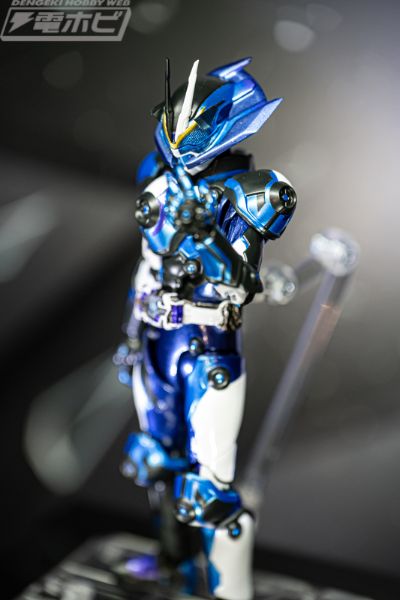 S.H.Figuarts 假面骑士吉恩谛睨