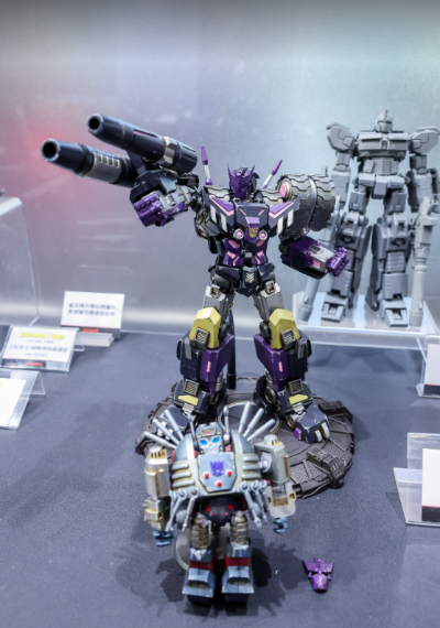 AMK PRO系列 变形金刚IDW 塔恩