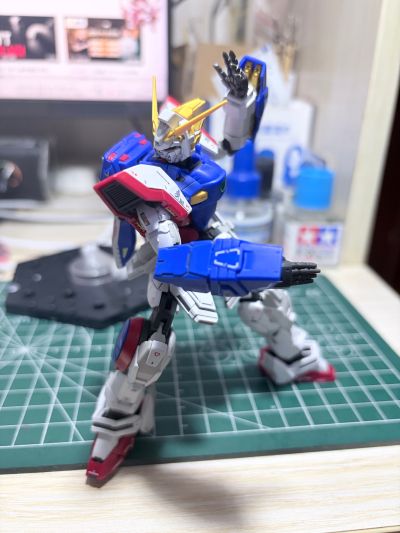 RG 1/144 闪光高达