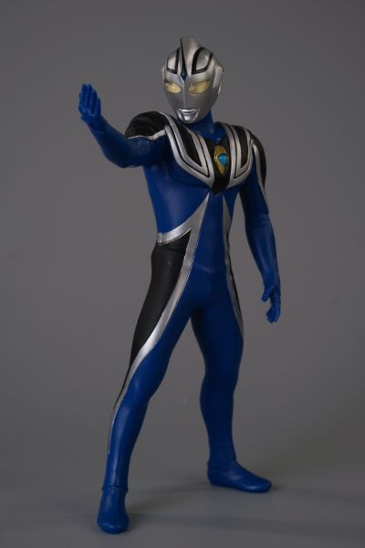 英雄勇像 盖亚奥特曼 阿古茹奥特曼 V1型 B款