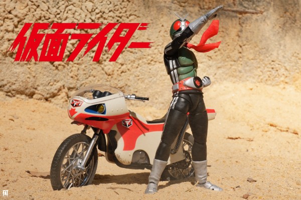 S.H.Figuarts（真骨雕制法） 假面骑士新1号 荣耀昭和骑士版（首发专属底座配套款）