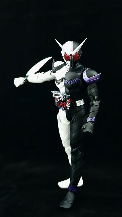 S.H.Figuarts（真骨雕制制法）假面骑士双骑 獠牙王牌形态（风都侦探改编动画纪念版）