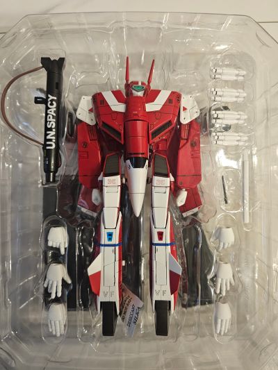 ROBO道 太空堡垒 VF-1J 变形战斗机（米莉亚·斯特林）