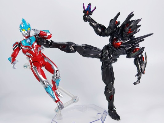 S.H.Figuarts 银河奥特曼（新生代之星）