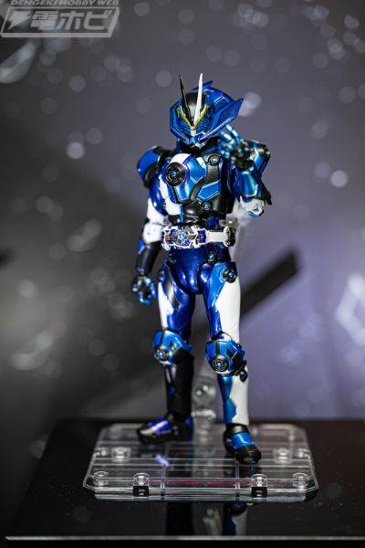 S.H.Figuarts 假面骑士吉恩谛睨