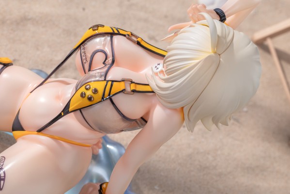 胜利女神：妮姬 依莱格 BOOOOM！