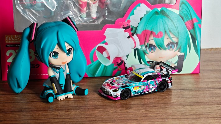 初音未来 GT企划 1/64 GOODSMILE 初音未来 AMG 2025 开幕战