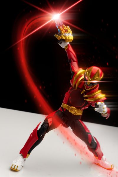 S.H.Figuarts 豪兽狼（首发专属战队指环配套版）