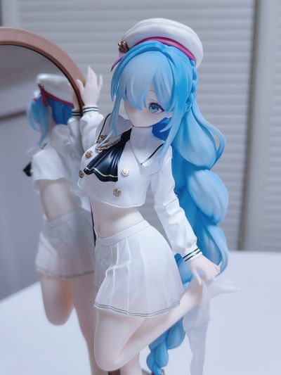Gift+系列 碧蓝航线 雅努斯 踌躇的换衣时间