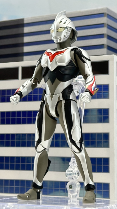 S.H.Figuarts 奈克赛斯奥特曼 幼年形态