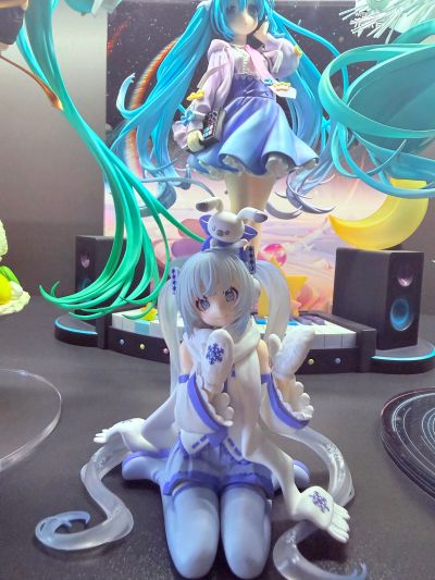 压泡面 初音未来 雪未来 天空小镇（Sky Town）