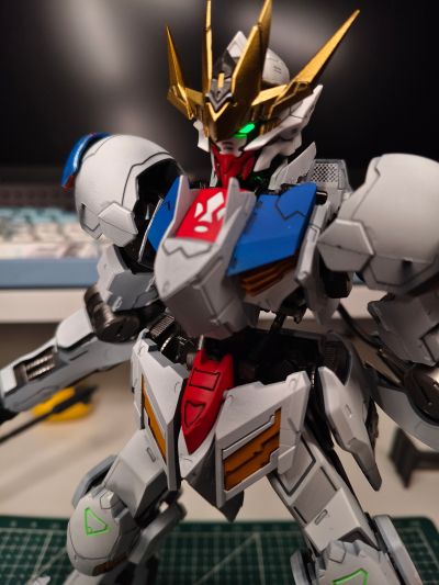 1/100 FULL MECHANICS  巴巴托斯高达天狼座帝王形态
