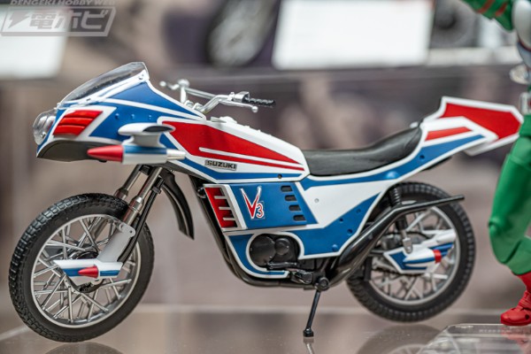 S.H.Figuarts 飓风号 荣耀昭和骑士版