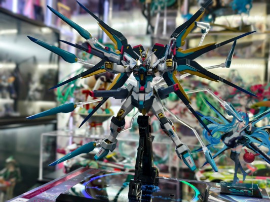 METAL ROBOT魂＜机动战士系列＞强袭自由高达二式 ［初音未来版］