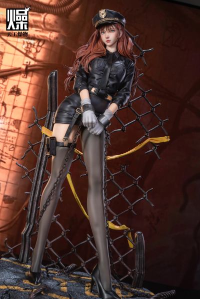 制服系列 第一弹 女警 YES! MY MADAM!