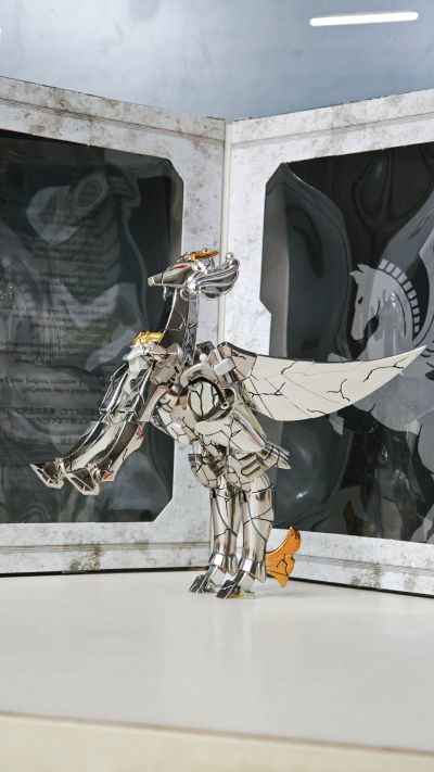 圣斗士圣衣神话  天马座星矢(新生青铜圣衣) 战损版