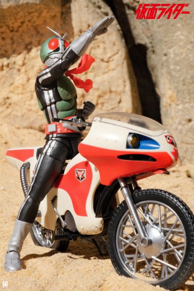 S.H.Figuarts（真骨雕制法） 假面骑士新1号 荣耀昭和骑士版（首发专属底座配套款）