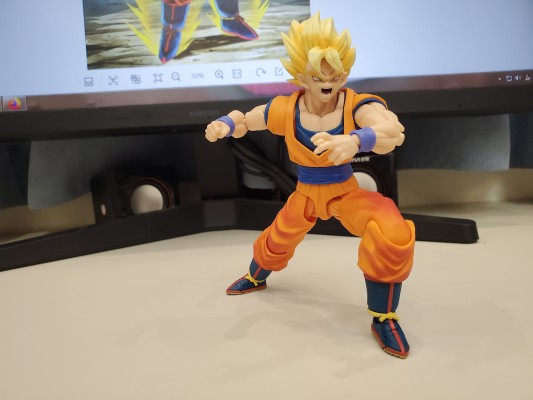 S.H.Figuarts 超级赛亚人孙悟空〈决战开幕〉