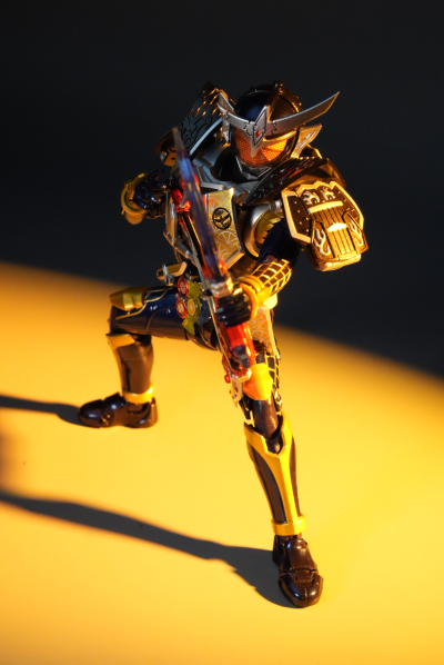 S.H.Figuarts（真骨雕制法） 假面骑士铠武 阵羽柠檬武装