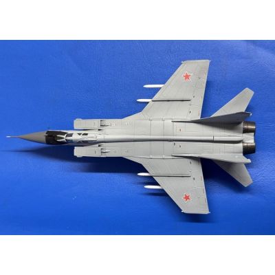1/144 米格31 猎狐犬